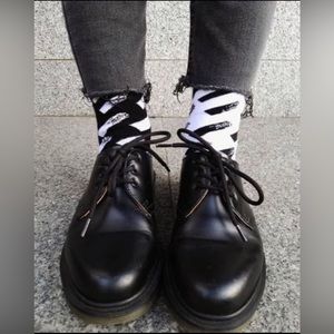 Dr. Martens 1925 Steel Toe Derby